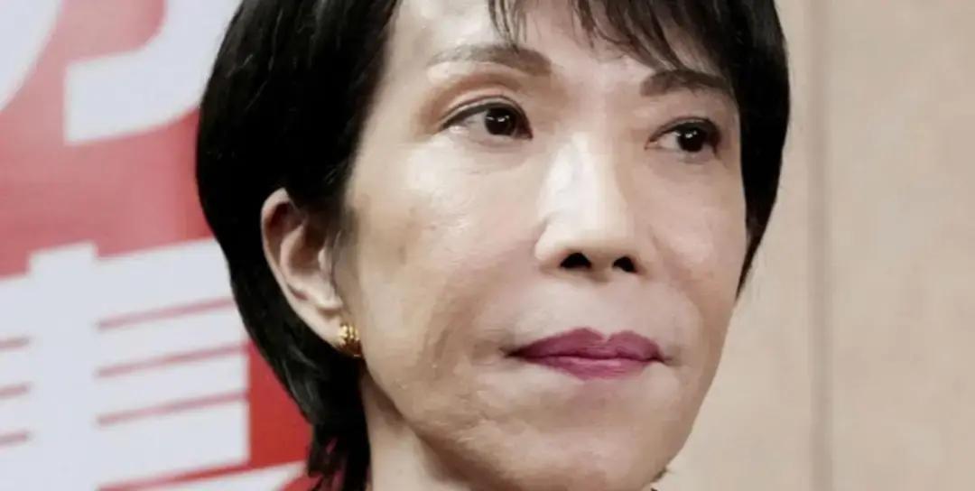 果不其然。
 
日本政界强硬派高市早苗突然宣布了，将以“建设性对话”处理对华议题