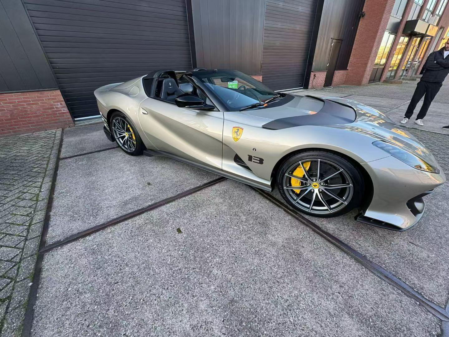 两台自定＂高货＂ （本月交付） 812 Competizione Aperta 