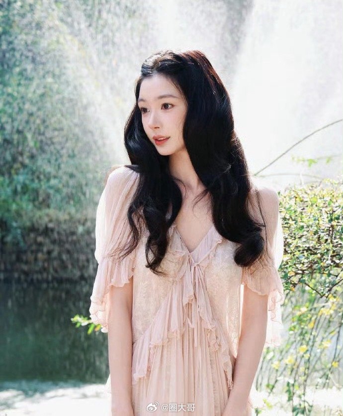 易梦玲出演王星越告白天惹，就是说电视剧《告白》剧组果真是全员神仙阵容啊，没想到易