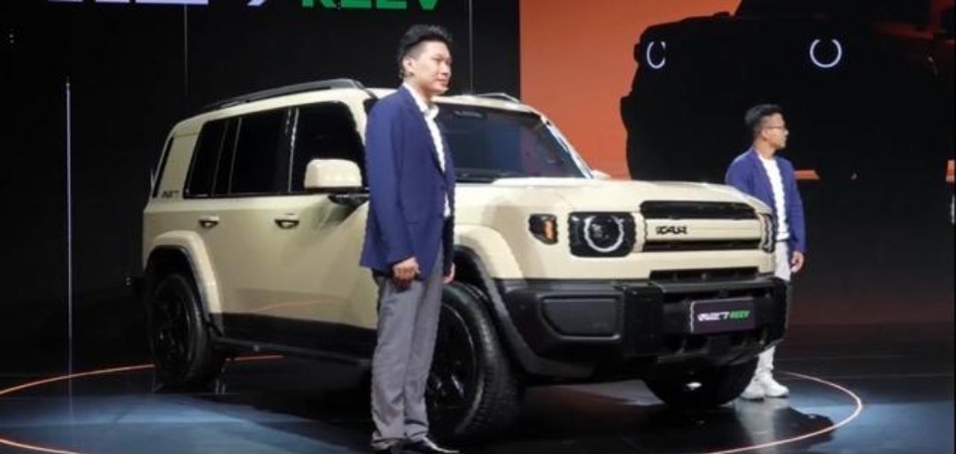 iCAR V27在阿联酋首秀，级别尺寸都要往上走了走，细节暂时看不到太多，但是也