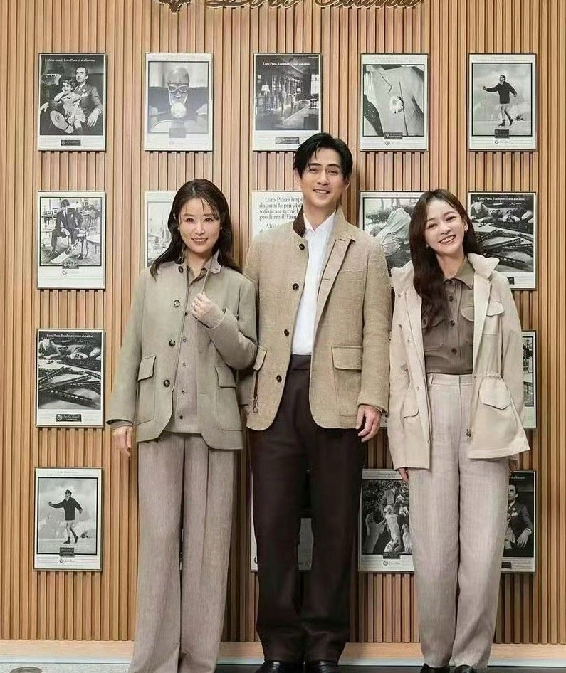 周渝民与林心如同框，岁月痕迹明显，两人都更显成熟了。 