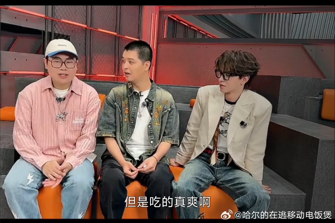 吕严一天胖六斤天才厨人 吕严直播真相：生病十天掉的肉，不如《天才厨人》一顿饭。一
