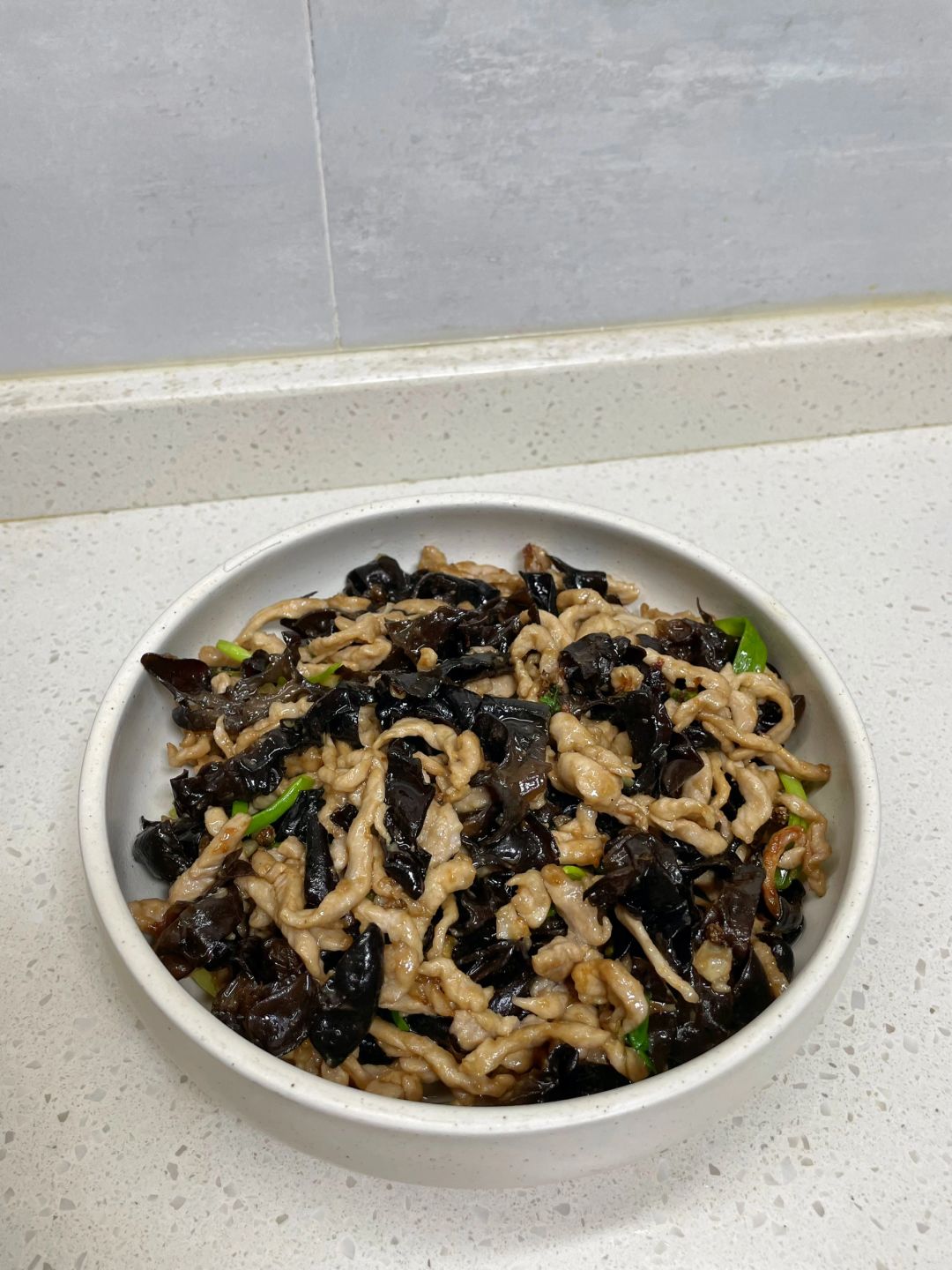 可以多吃两碗饭的木耳肉丝，巨巨巨香🤤