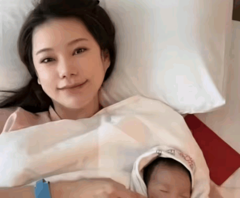 小菲家的新娃，姓什么，有点意思
汪小菲和马筱梅，生了个娃，大家都很高兴，这可真是