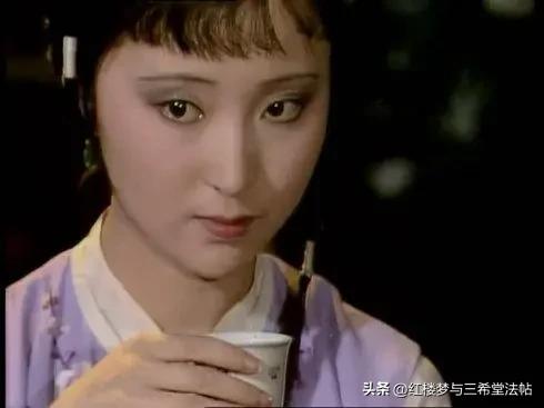 红楼梦里的小规律，林黛玉有很多喝茶的场景，为什么林黛玉那么喜欢喝茶呢？

先来看