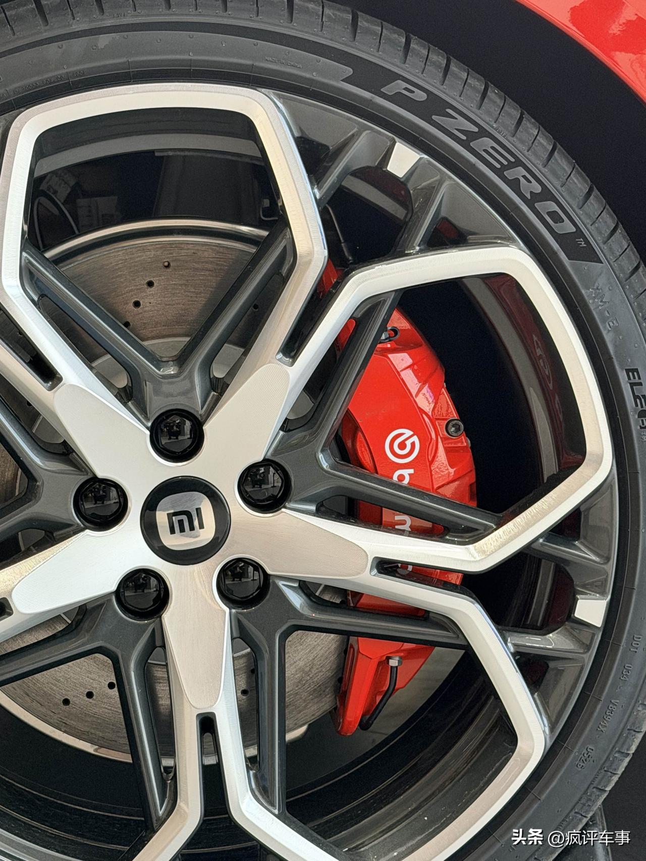 就这个轮毂，小米新su7都赢了，审美就是选车第一问题！你找女朋友9的肯定愿意找漂