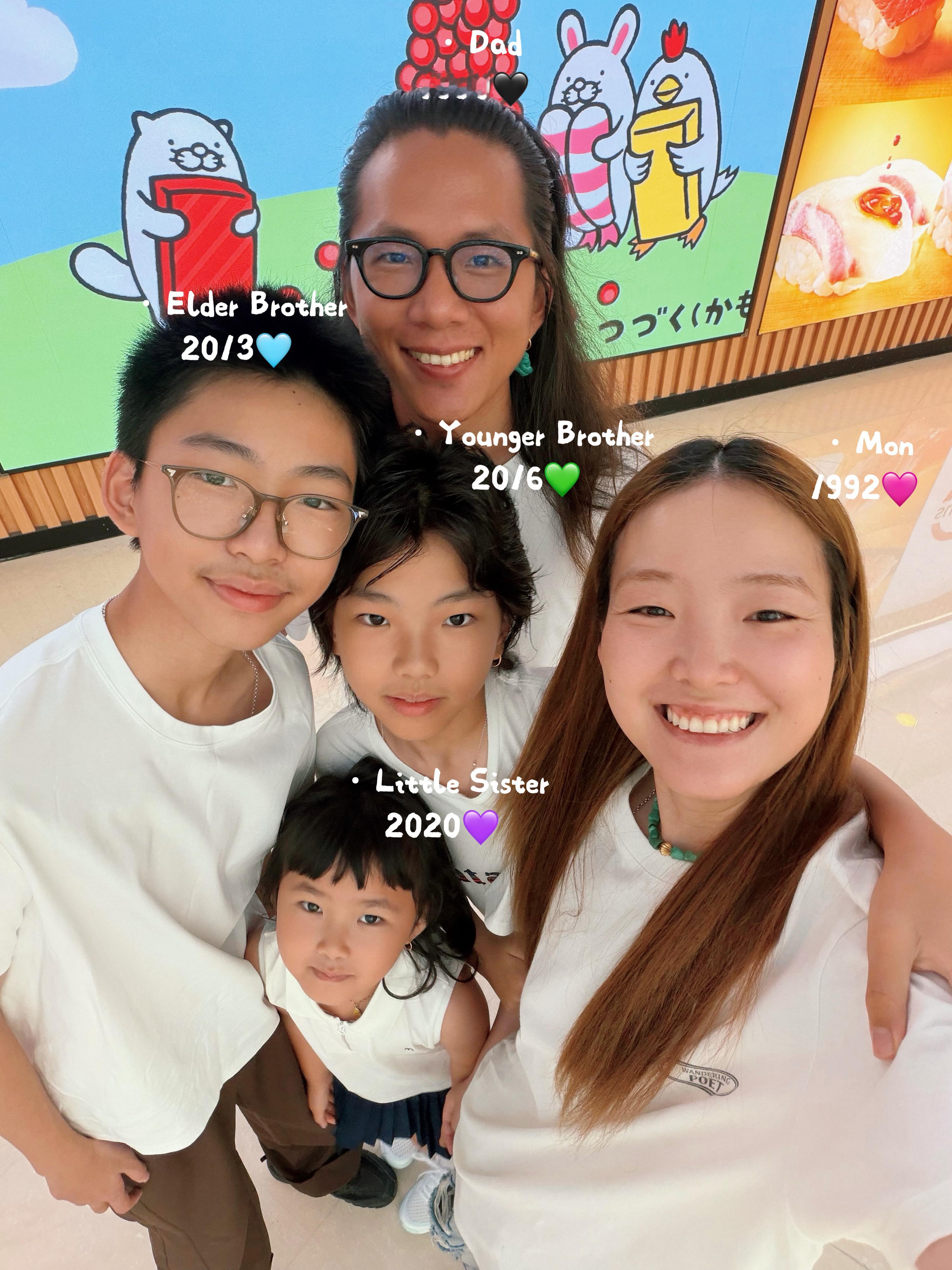 以前不明白爱是什么。对我好一点以为是爱，给我买东西是爱，经常和我一起玩以为是爱，