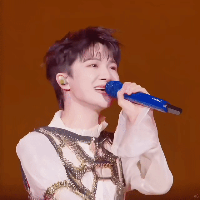 周深 ✨随机打开一页深深的 ✨周深送上一连串新年祝福 【小圈跟米子们说午安啦】风