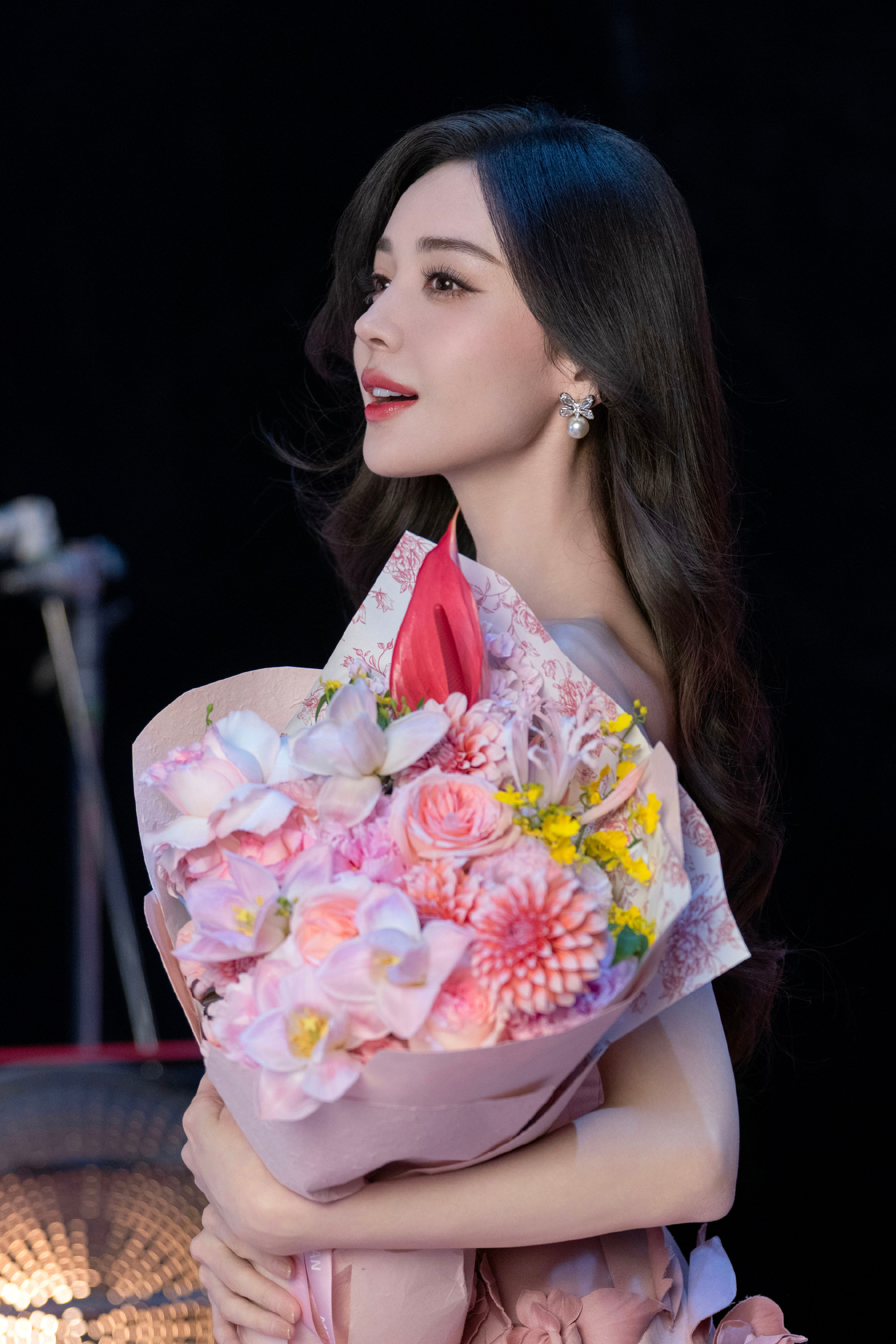 娜扎为情侣提供520新思路 以前总觉得520当天才想好送什么就来不及了，看了娜扎
