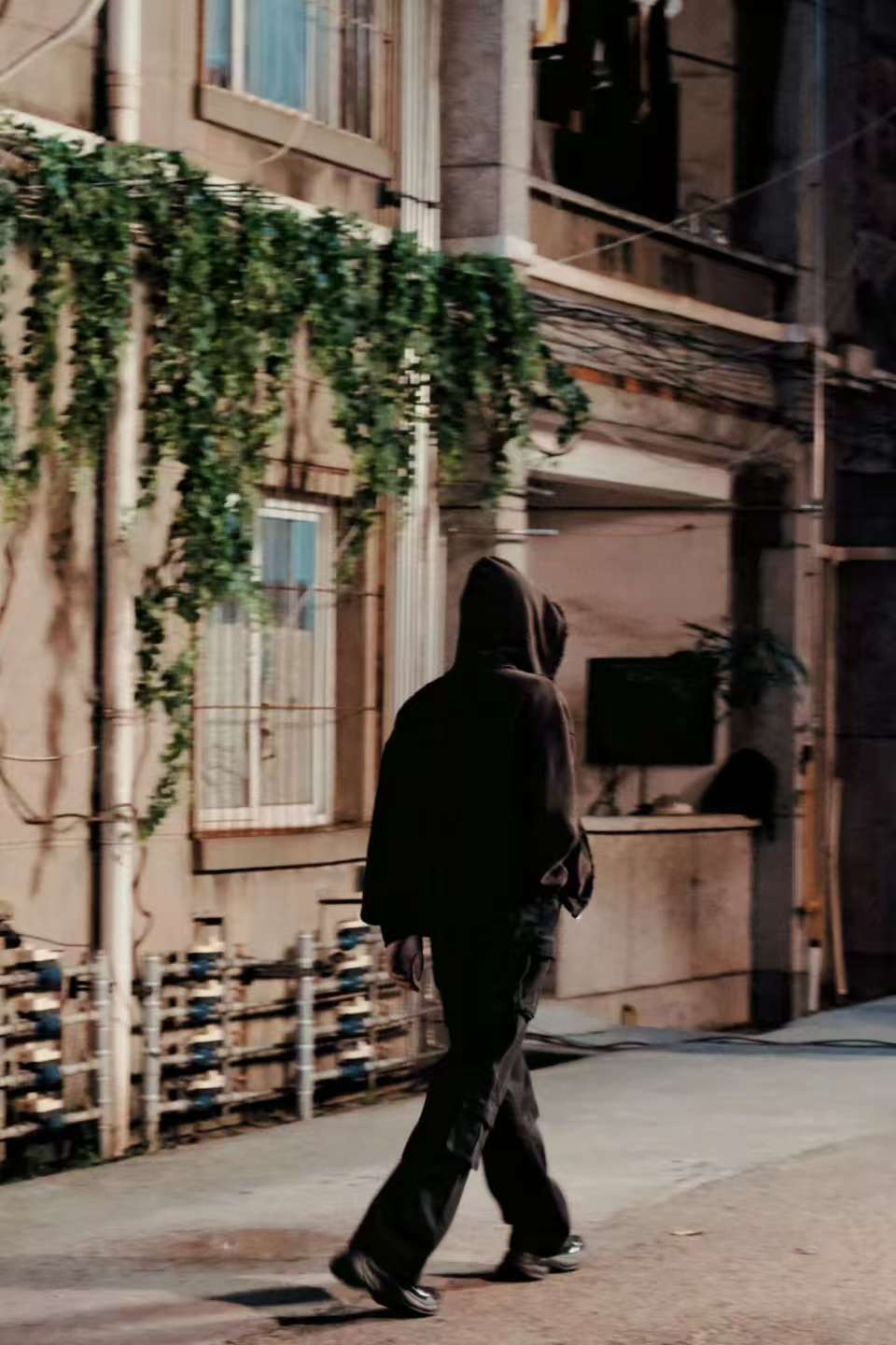 工作室为陈路周庆生 王安宇工作室祝陈路周生日快乐 啊啊啊生日快乐陈路周！ 