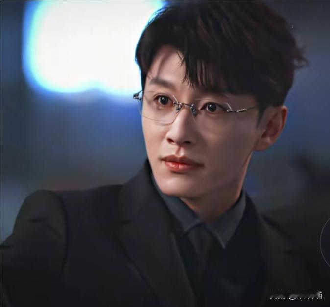 代旭碾压陈星旭！

<轧戏>里的男二代旭凭借过硬的演技成功杀出一条血路！把男主陈