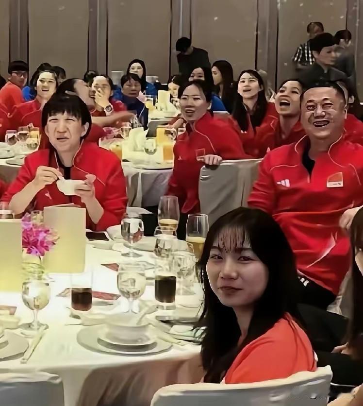 💰理由都是杠杠的💰
1、国乒不用樊振东的理由：他太累了，需要调整和休息。
2