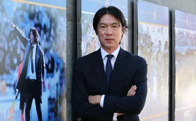 洪明甫正式接任韩国国家队主教练，这也是在克里斯曼离任后，韩国队官宣的真正意义上的
