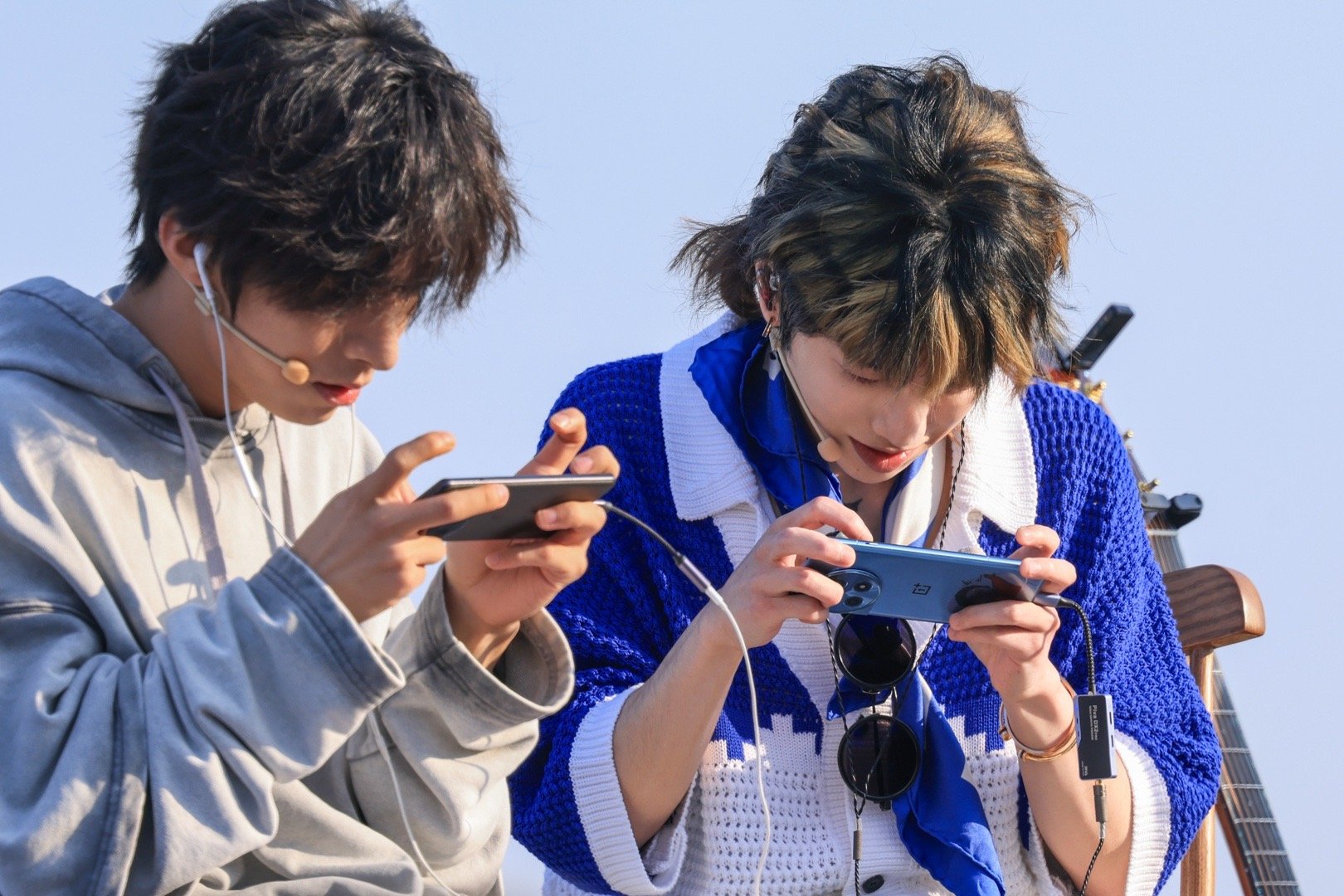 看到华晨宇在用一加 Ace 3 哎，应该是在玩吃鸡！#华晨宇日出演唱会# ​​​