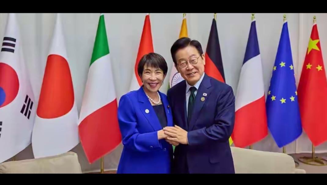 跟我国搭不上话的高市早苗退而求其次，找到韩国，希望韩国帮忙搞定我国。
 
她前脚