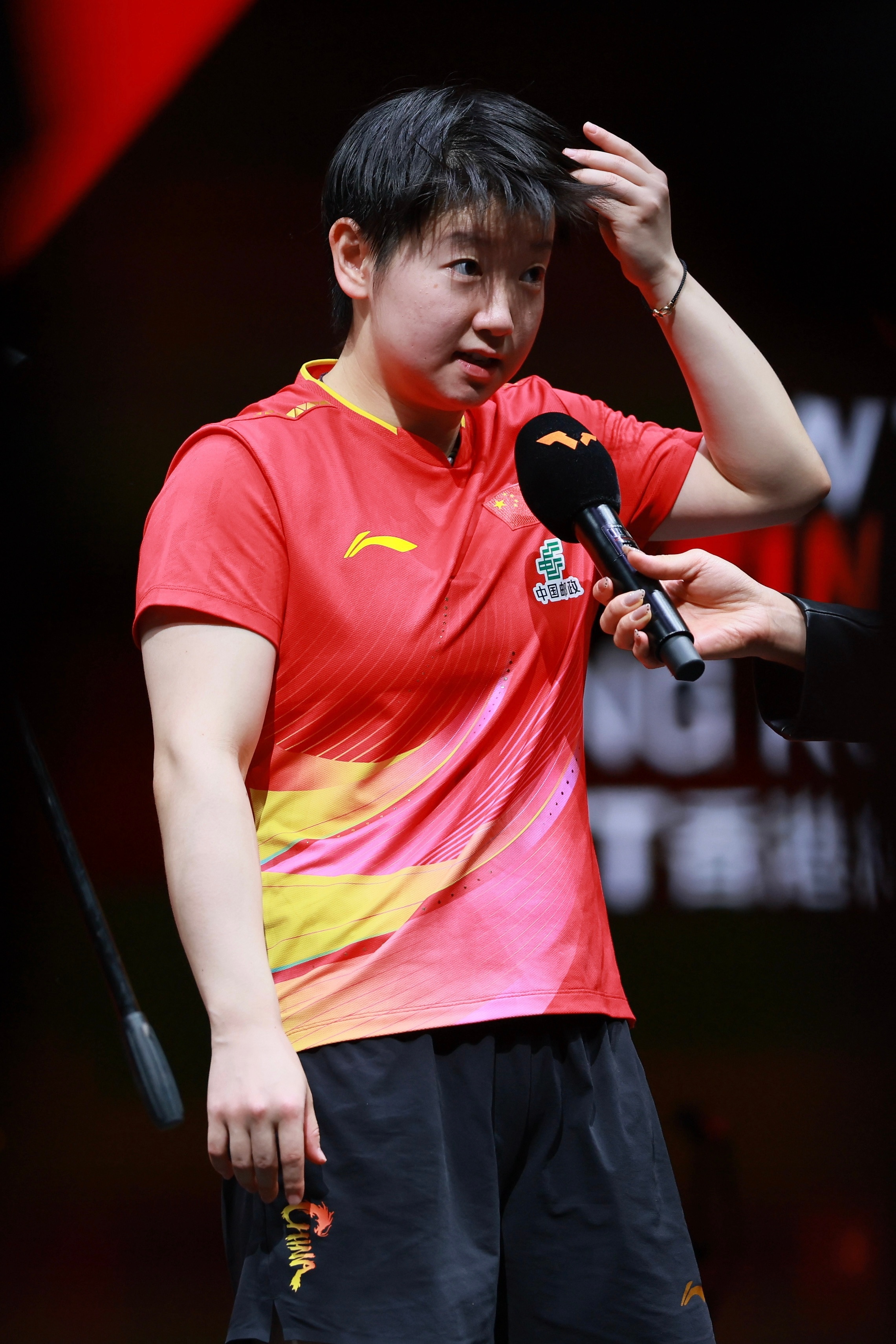 我们萌妹的大眼！🥺 