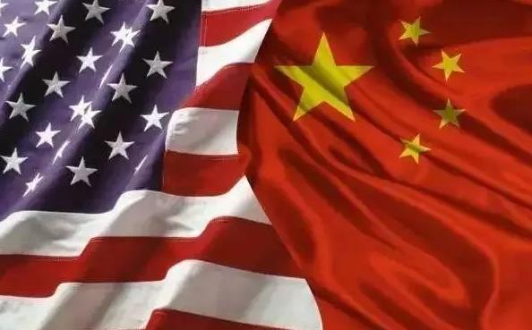 美国这半年到底在忙啥？趁中国不掀桌疯狂收割全世界，特朗普还舔着脸感谢中国“别动手