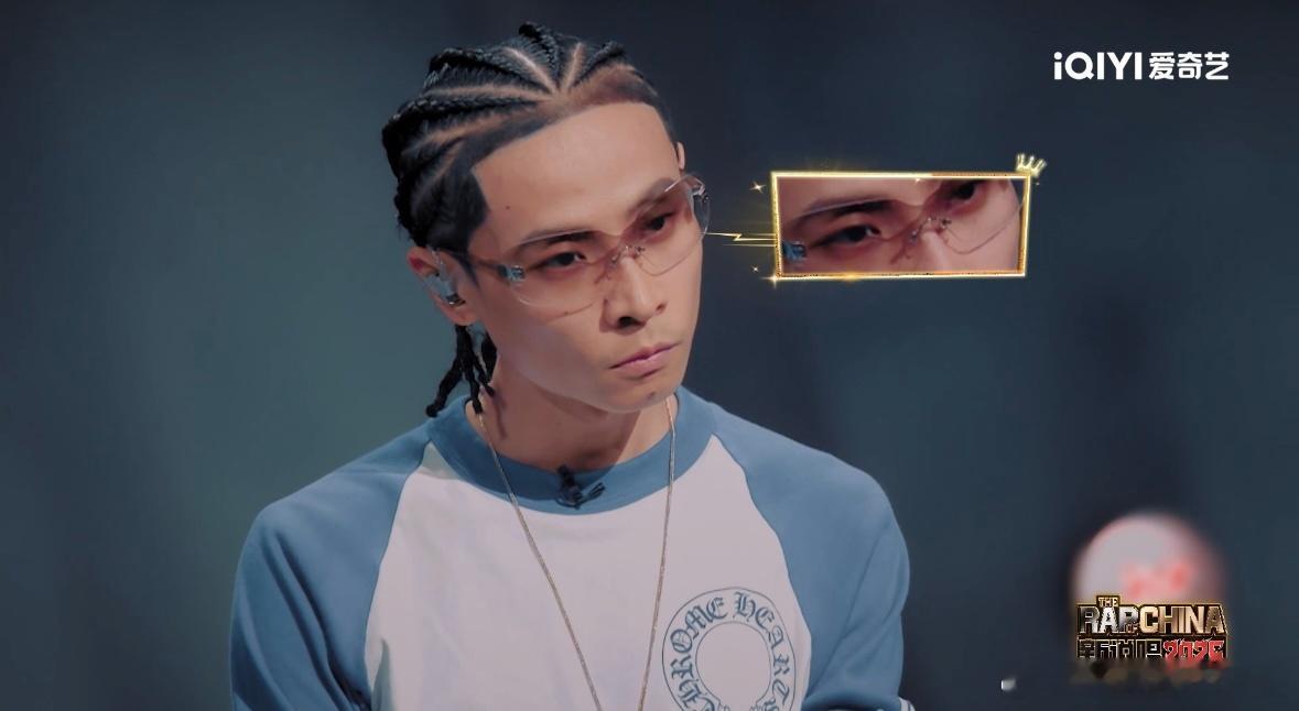布瑞吉舞台态度新说唱2025 “发了狠忘了情”说的就是现在的布瑞吉吧！眼神里的狠