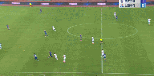 马莱莱开光了？[捂脸][捂脸][捂脸]状态火热，越踢越有味道，自导自演之余，还能