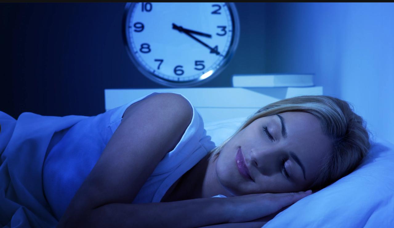 你被骗了30年！8小时睡眠是谎言，中年人一觉醒来就是噩梦

昨天去医院，医生问我