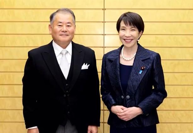 日本叫嚣“拥核”的高管身份被曝，他叫尾上定正，此人是日本首相高市早苗的亲信，首相