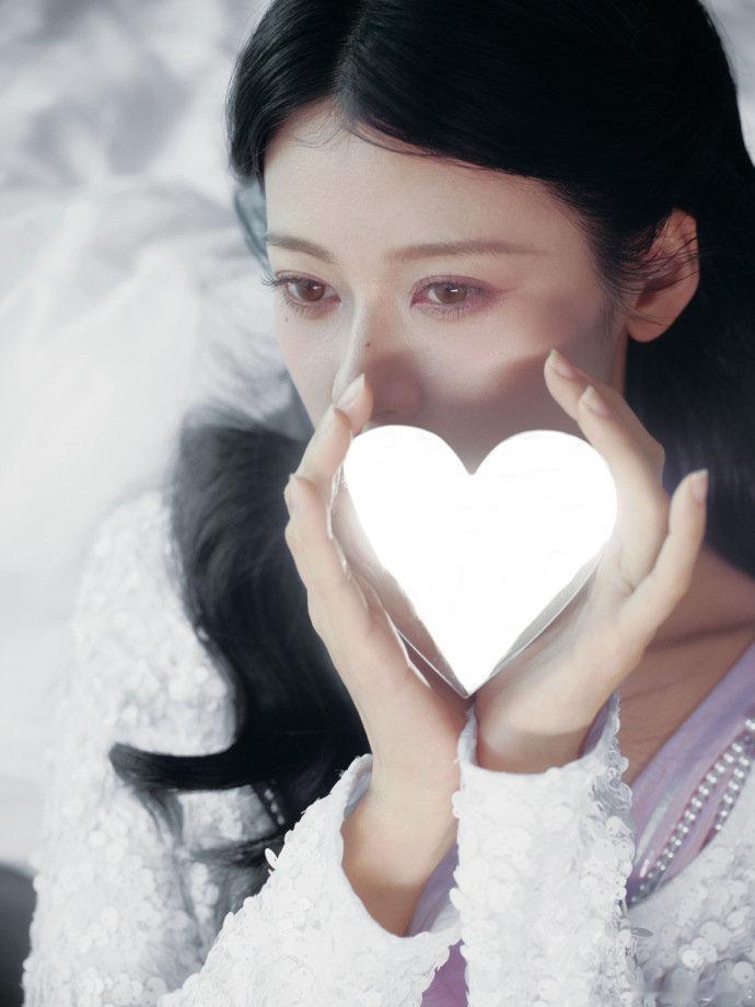 别人收礼物，赵昭仪送食物，这反套路宠粉，我直接原地入坑！ 