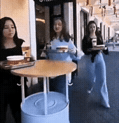 这什么情况，如果你碰到这事会怎么办？