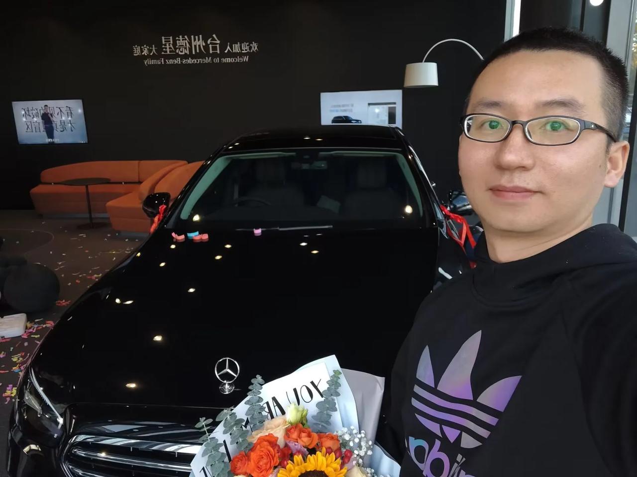 都说奔驰E级是普通人的天花板，那我也来碰一下这个天花板！

旧车开了10年了，一