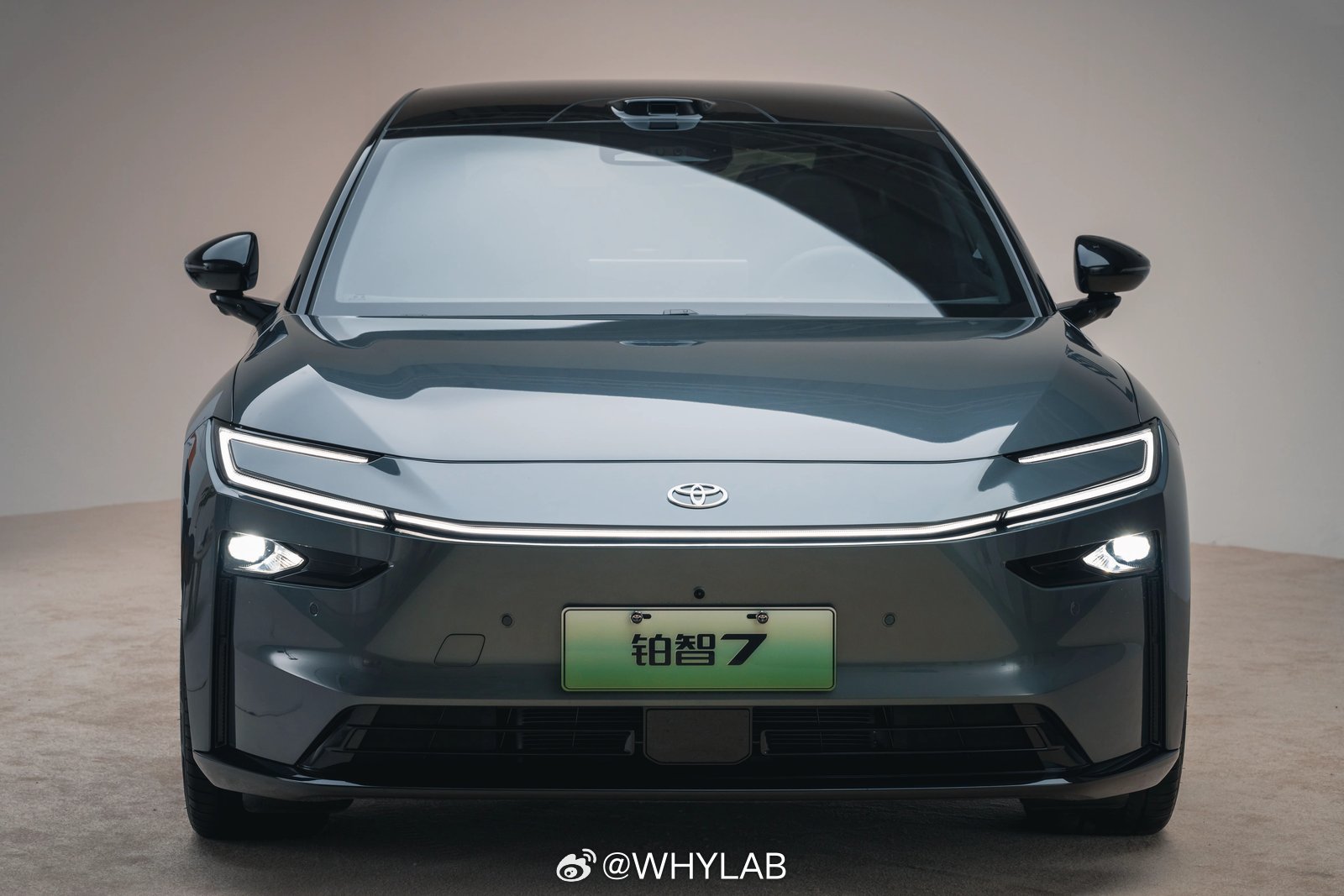 广汽丰田第二款中国化纯电车型铂智 7， 丰田铂智7实车全面到店 ，对这款车感兴趣