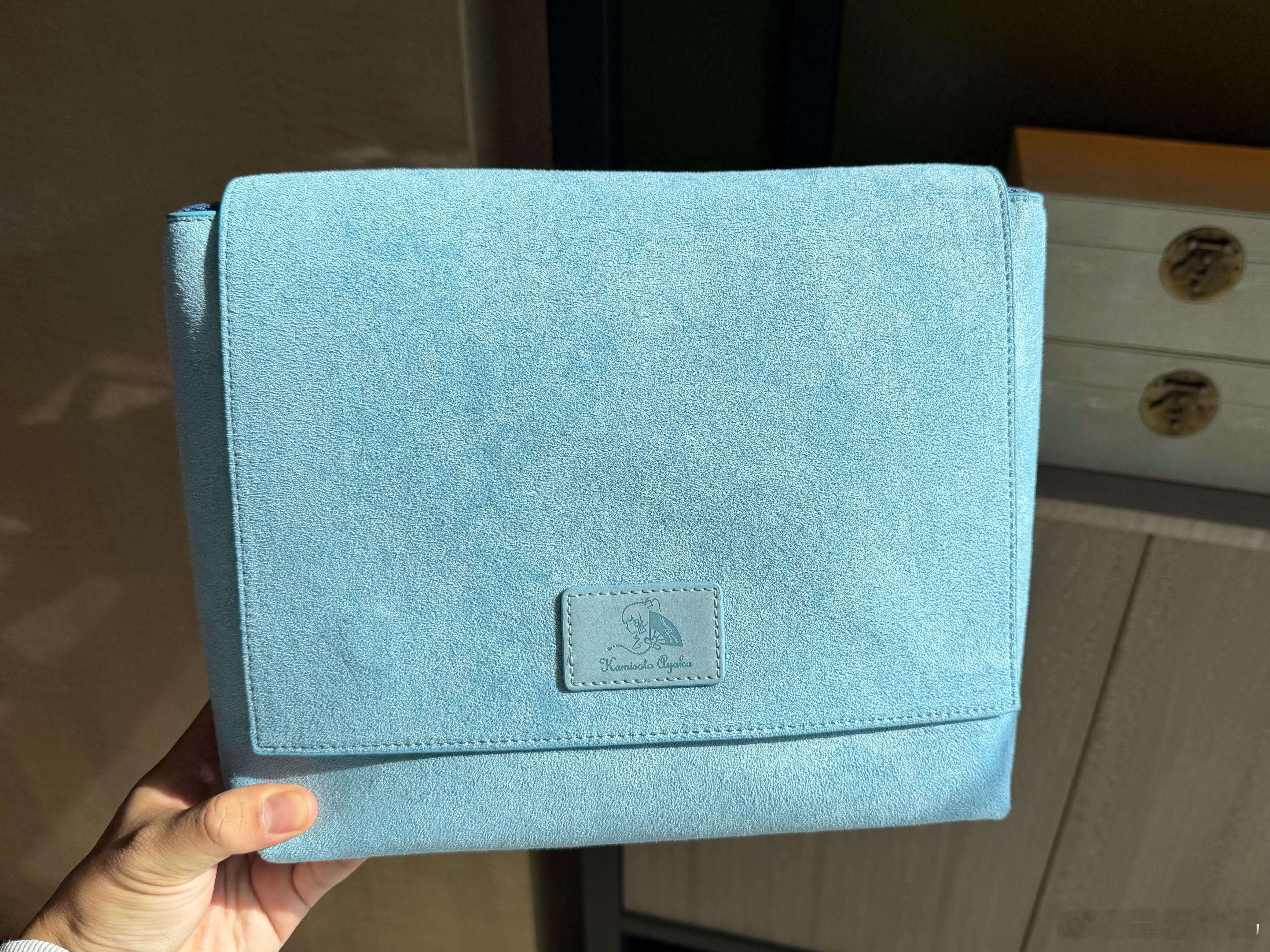 一加Ace 6T伴手礼，原神神里绫华周边背包，质感非常不错，送给你们吧，点赞就行