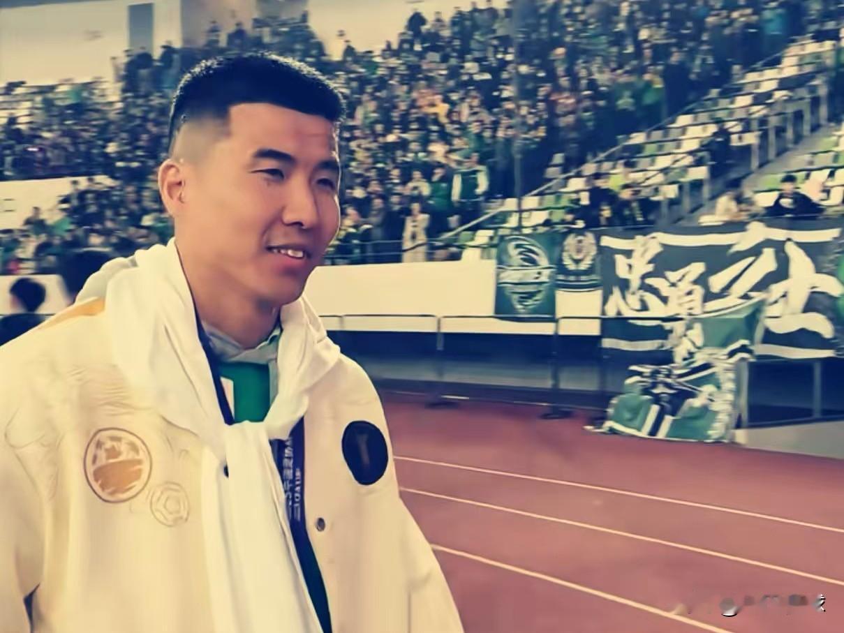 北京国安与王刚续约一年…随着北京国安收队集训的日子越来越近，一些球员的去留问题也