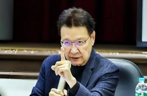 “大陆好像是故意放佩洛西进入台湾的！”很久之后，台湾知名评论员赵少康表示他终于回
