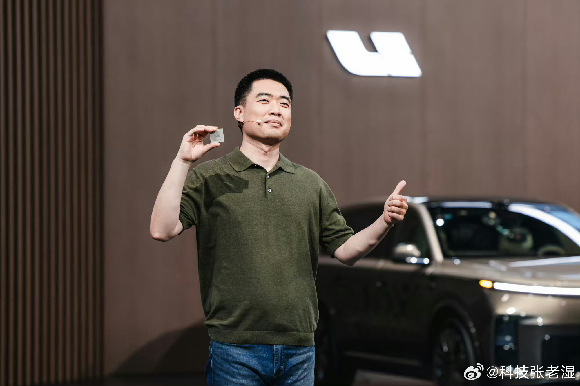 李想吐槽汽车发布会越来越多即便理想说的对，广大媒体和自媒体也不敢随便应和吧。毕竟