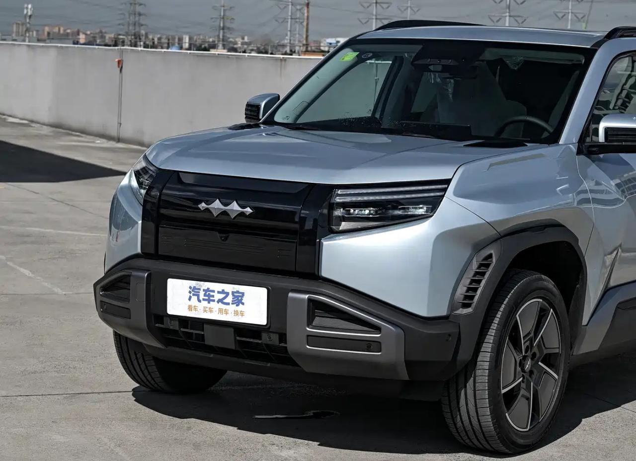 2025款方程豹钛3 核心配置与技术参数说明

2025款方程豹钛3是比亚迪旗下