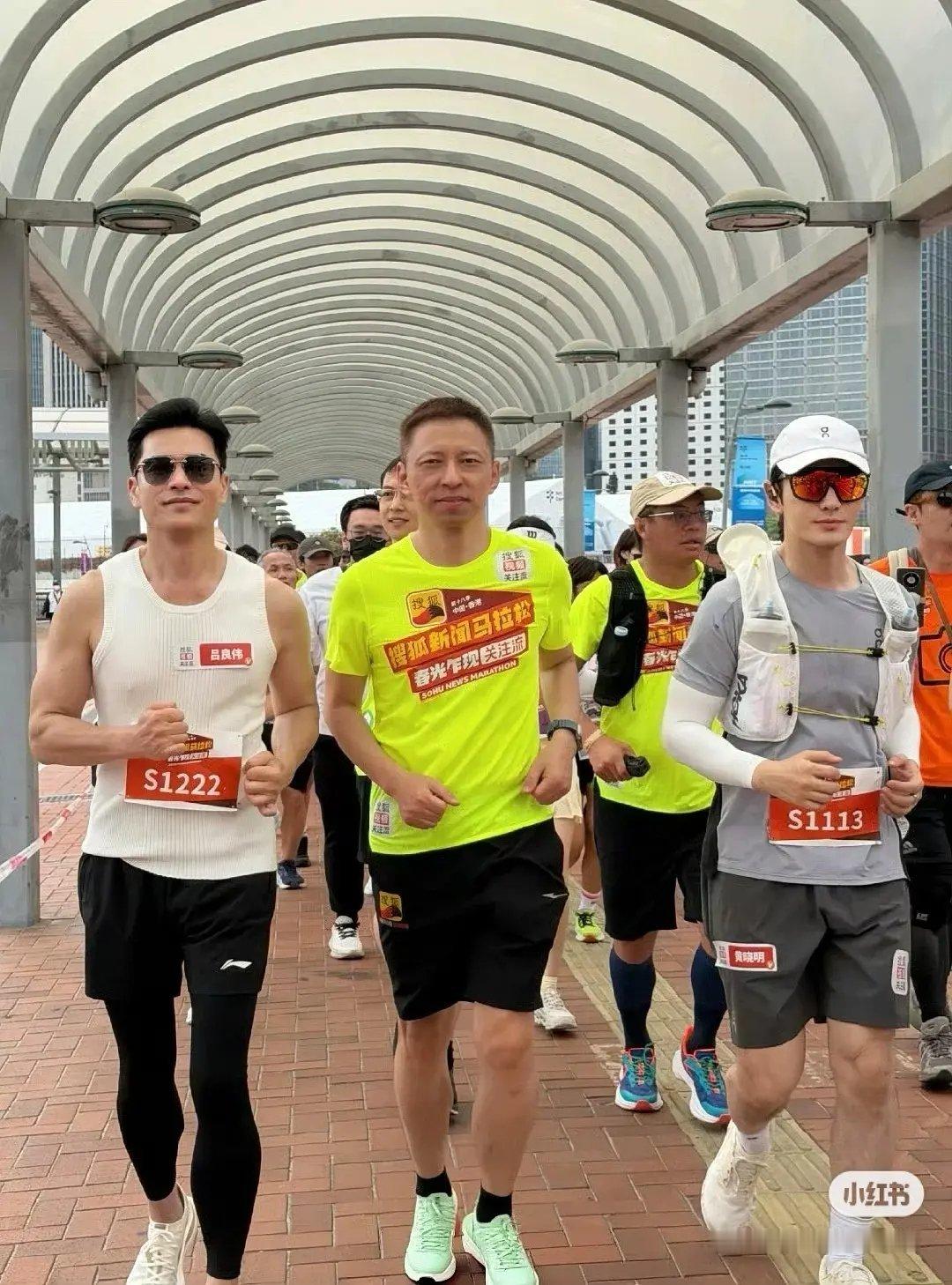 吕良伟这居然是70岁的状态，看上去也就40多岁 