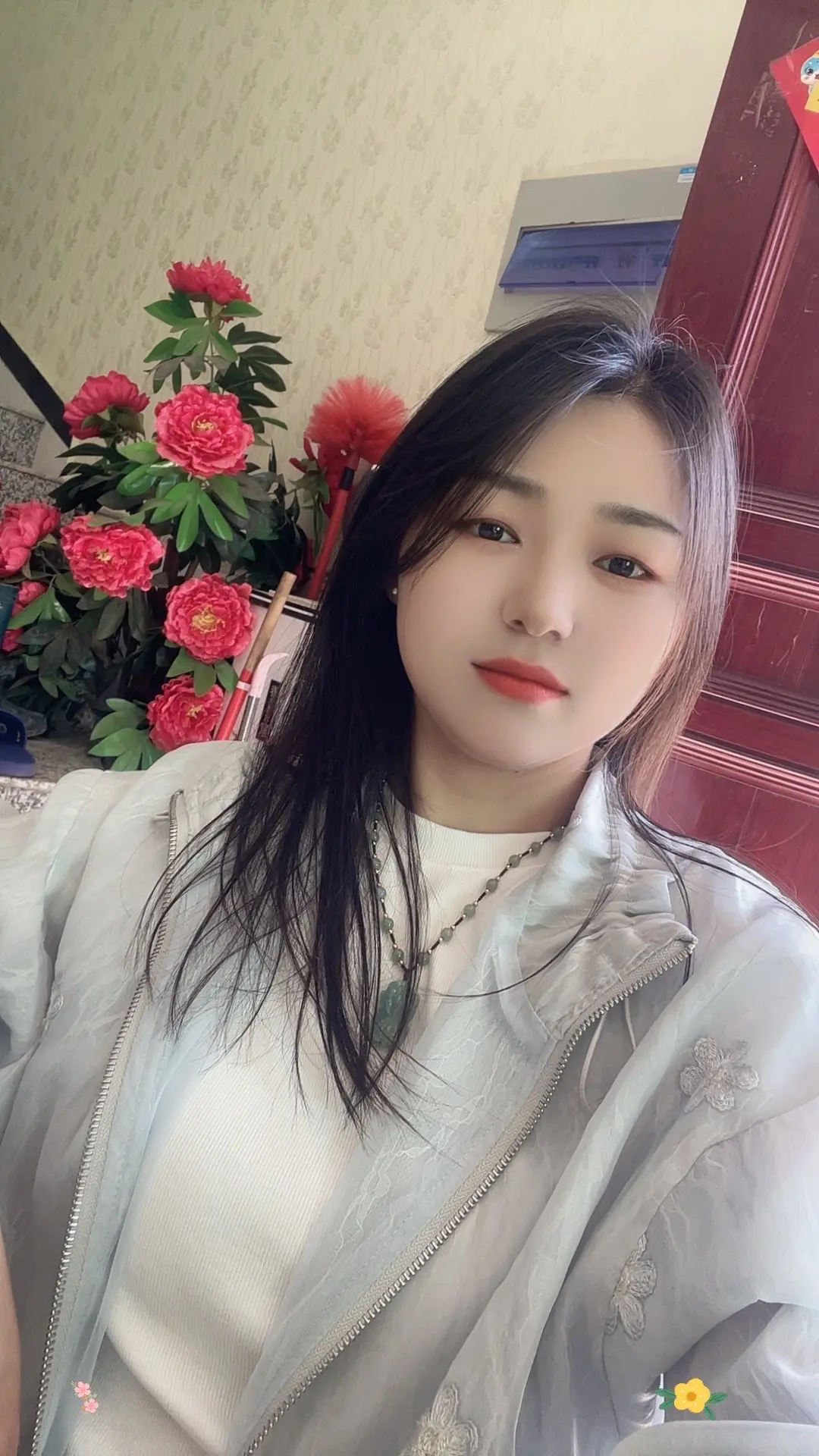 这一路走来磕磕碰碰到如今，结局可能配不上过程，只是难免有些哽咽心酸罢了