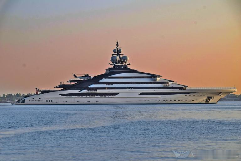 欧媒，一位俄老板的游艇顺利通过霍尔木兹海峡这艘142米长的游艇Nord于4月24