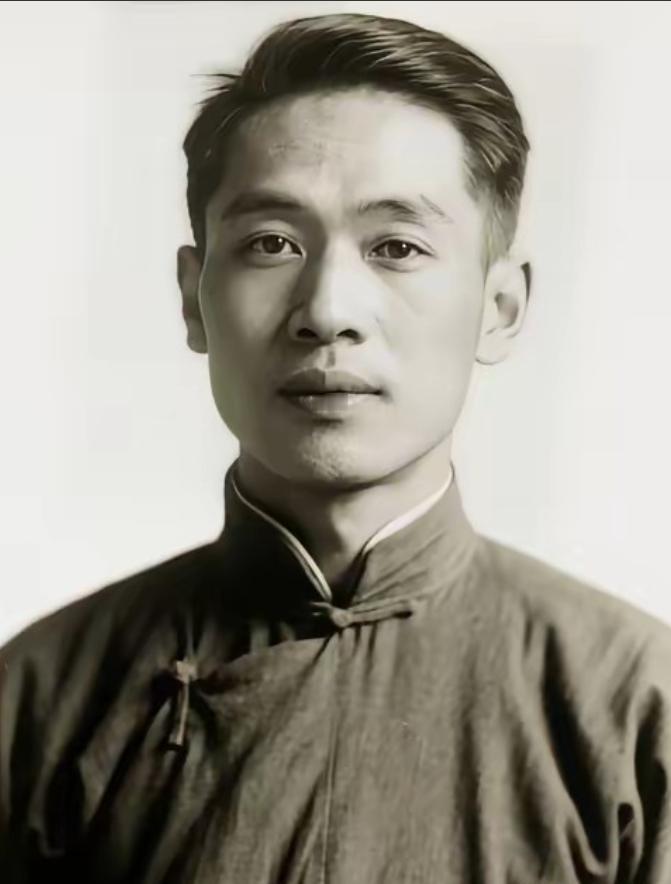 1930年，地下党员傅有智被捕，敌人把他带到了海滩，连开5枪，枪枪命中，谁知，等