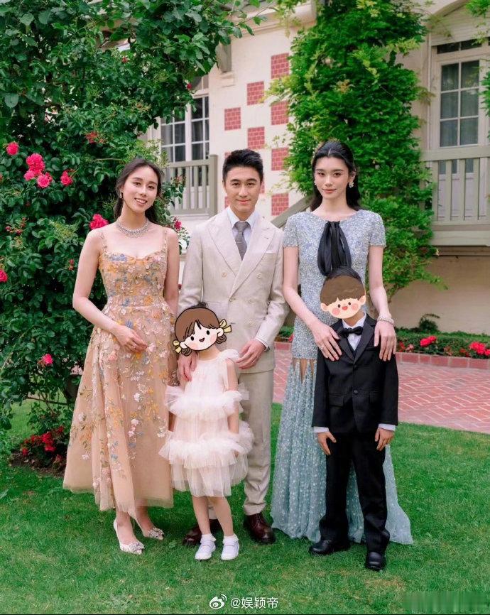 何超莲评论祝福何猷君 一众亲友送上祝福之际，何超莲也通过线上方式表达心意。她在I