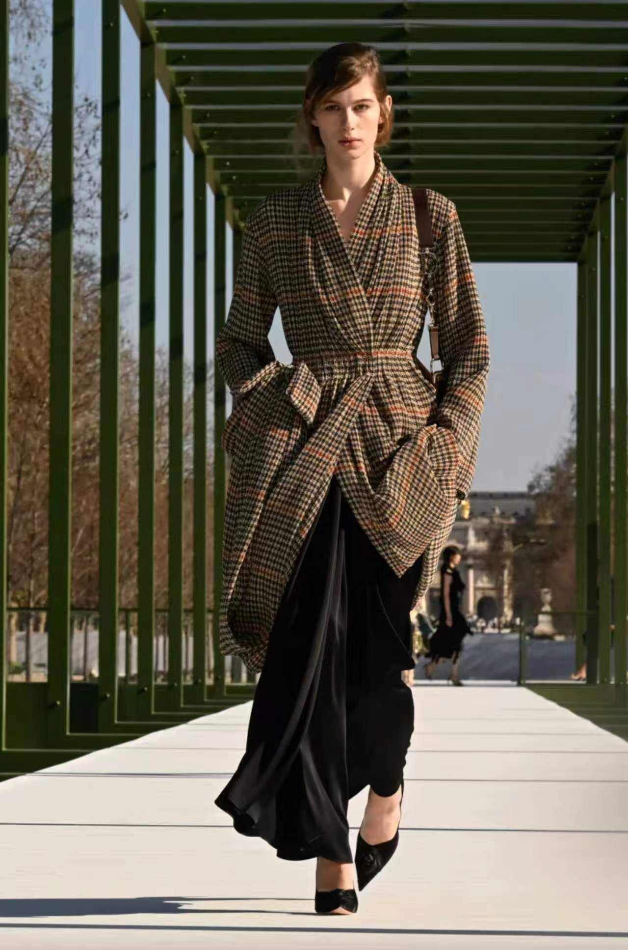 妈妈和dior 