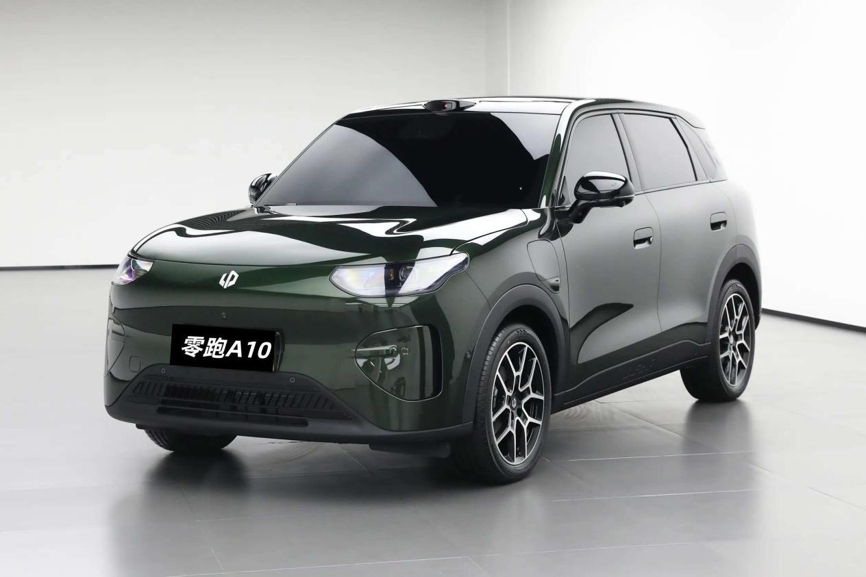 跟“宝马MINI”一样好看，零跑A10只要10万内？
 
不久前，零跑A10在广