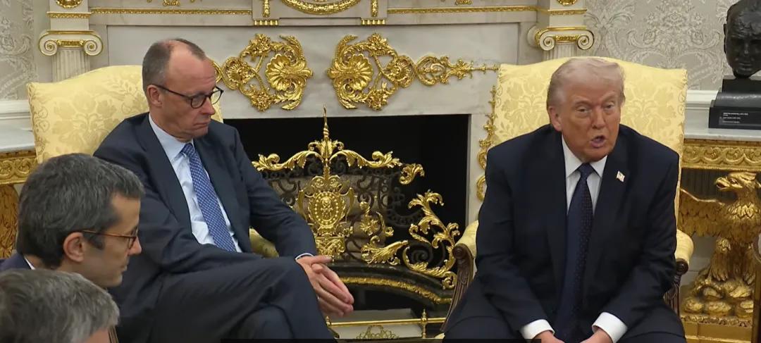 特朗普宣布，由于西班牙拒绝向美方开放军事基地，美国将停止与西班牙的所有贸易。他还