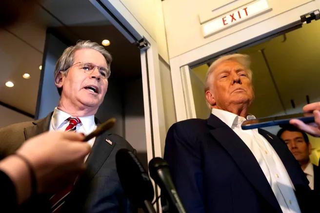 知情人士透露，为了避免得罪美国总统特朗普，德国总理默茨和欧盟委员会主席冯德莱恩将