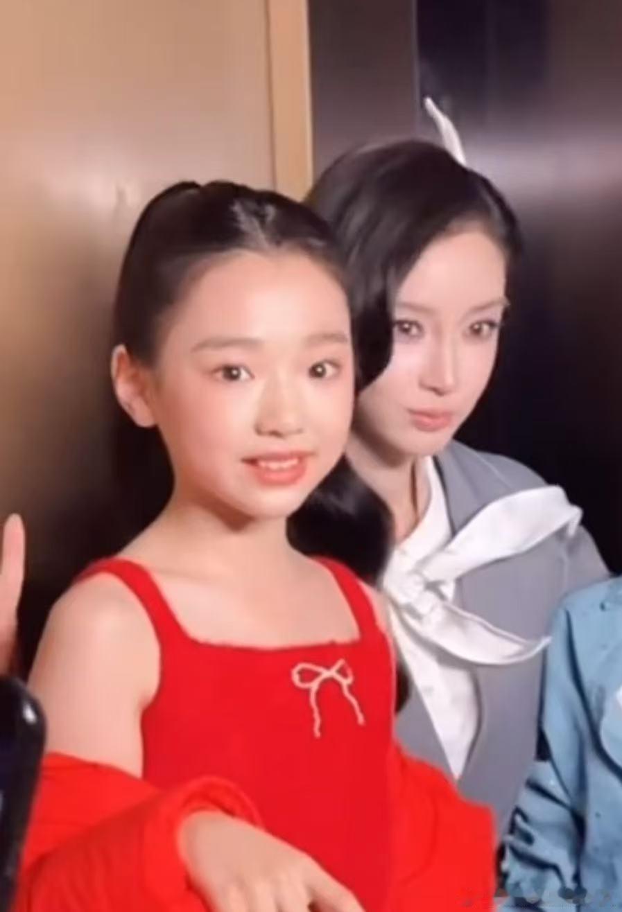 Angelababy小酒窝合照Angelababy小酒窝合照小酒窝Angelab