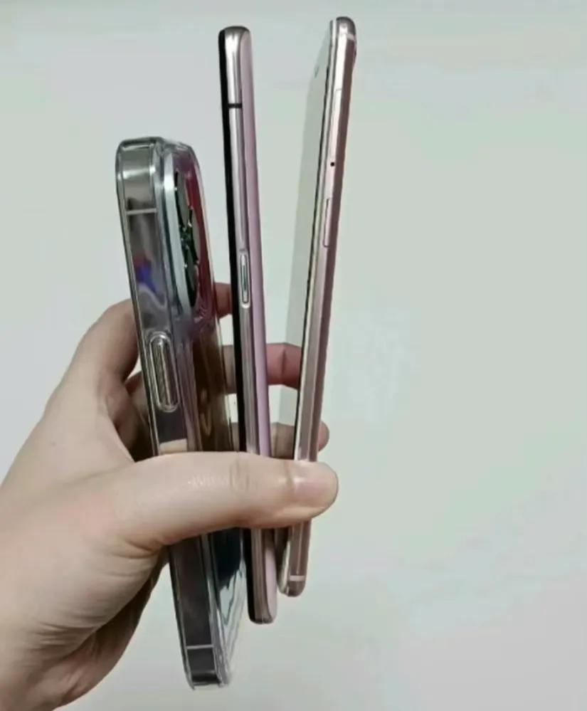 为啥以前的手机可以这么薄
刚换了苹果14pro，兴冲冲的回家，看见我爸的旧手机，