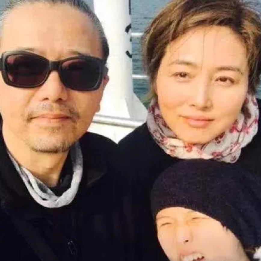大概猜到了，
为什么张延和张锦程分开，
不是因为两人之间没感情了，也不是因为消费