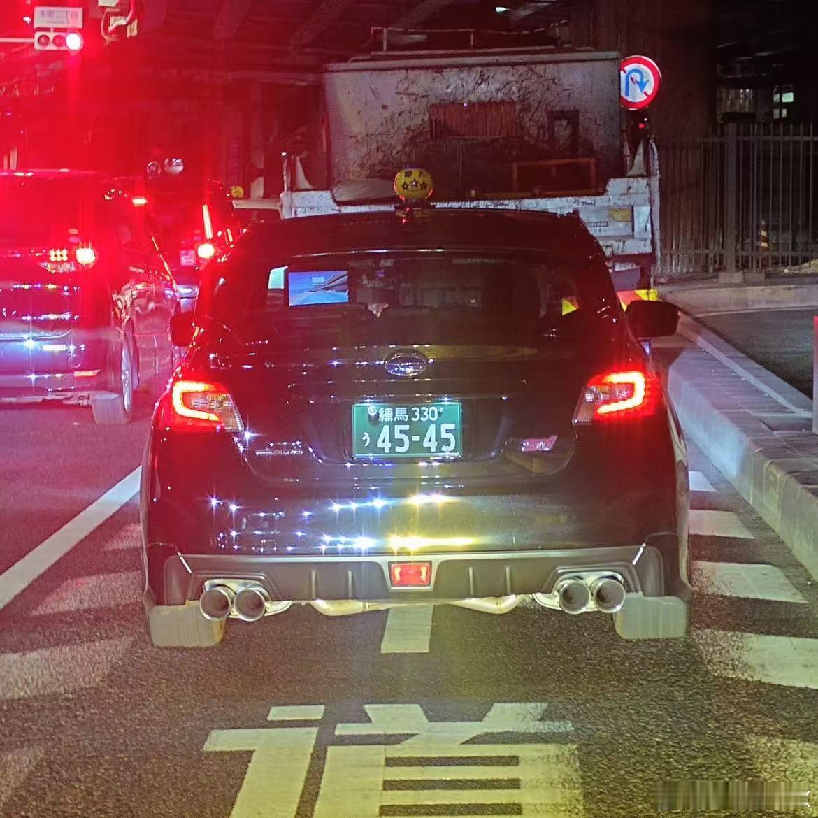 开STI只配当的士🚕？我极度怀疑车主是为了开车兜风所以找了一个借口把开出租当成