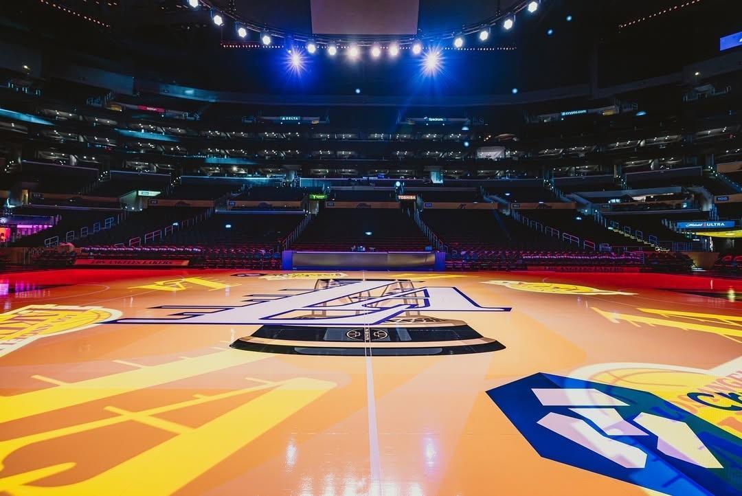 舞台已经搭好在杯赛图标正下方有2023年杯赛冠军的小图标！🏆💜💛湖人国度快