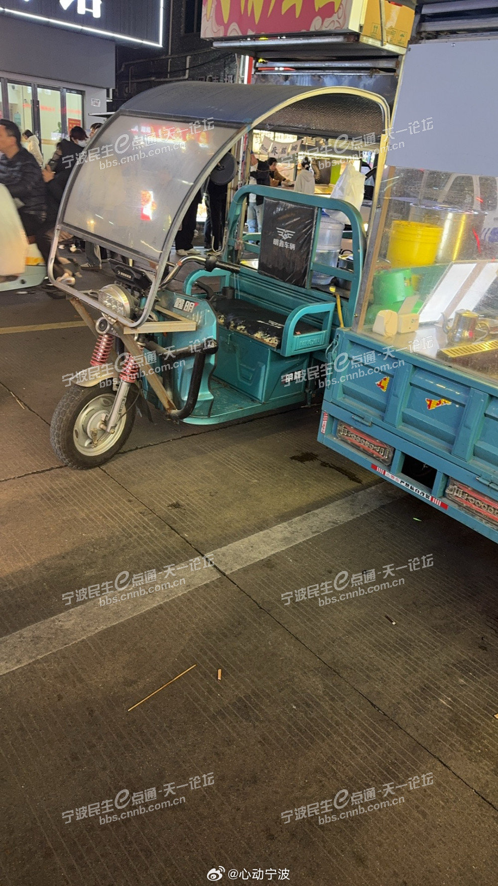 【宁波宁海斗门张夜市引争议 ：安全合规与烟火民生如何平衡】近日，有网友通过宁波民