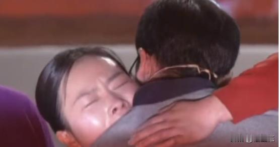 1992年，湖北一对夫妻自杀身亡，只留下了五岁的女儿，18年后女儿不顾众人反对，